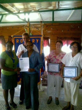 rotaryclubofstmartinsunrisereceivesreportfromdiabetesfoundation12072012