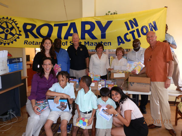 rotarydonatestoahead12012012