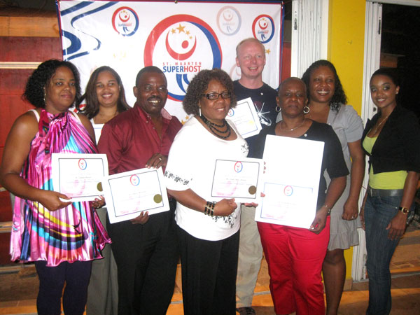 Fatum Insurances employees with Project leaders Valda Woodley-Hazel and Emmalexis Velasquez. fatuminsurances04022011