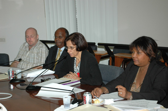 Left to right, Luud Hakkens, Dennis Richardson, Commissioner of Constitutional Affairs Sarah Wescot-Williams and Jeannette Hagen. presentator_fedgov