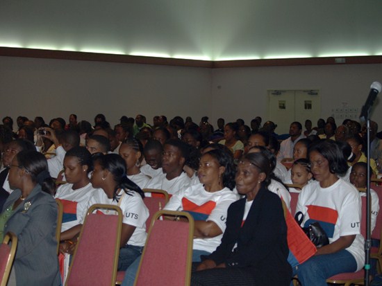 St. Maarten team cheering on their colleagues as they send home their point. sxm1