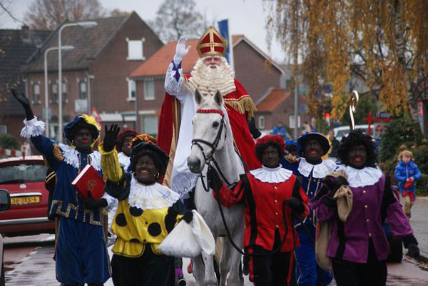 santaclausandblackpiet03122012