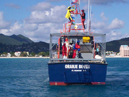santaclausandblackpietinsxm03122012