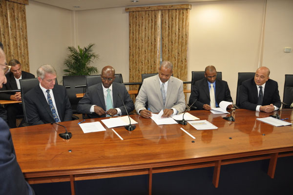 airfinandsmhcfleaseagreementsigning18122012