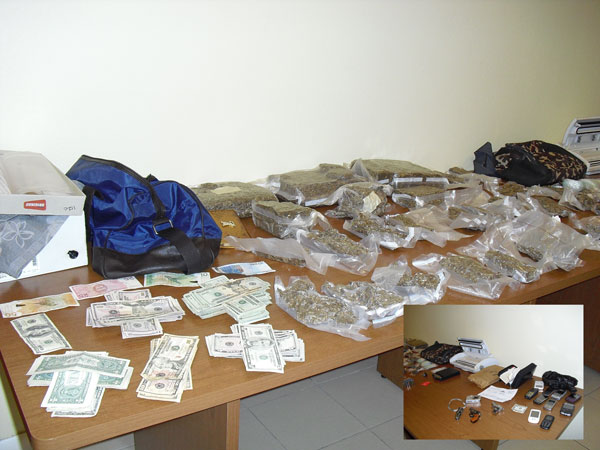 confiscateddrugsandweapons12122012