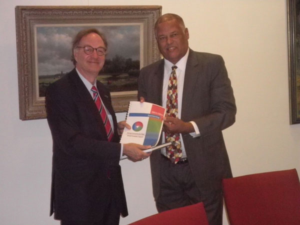 dutchserchairmanarinnooykanrecievessersxmannualreportfromrrichardson30052012