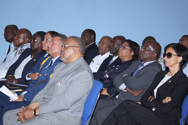 governmentofficialsatgrumnitfuneral18092012