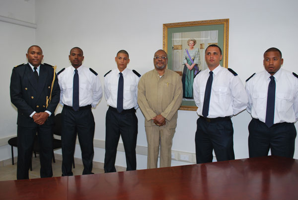 rduncanswearsinfourcoastguardofficers05092012