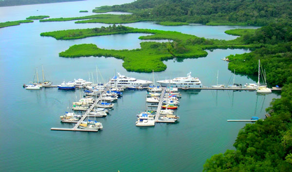 redfrogbeachmarinapanama20092012