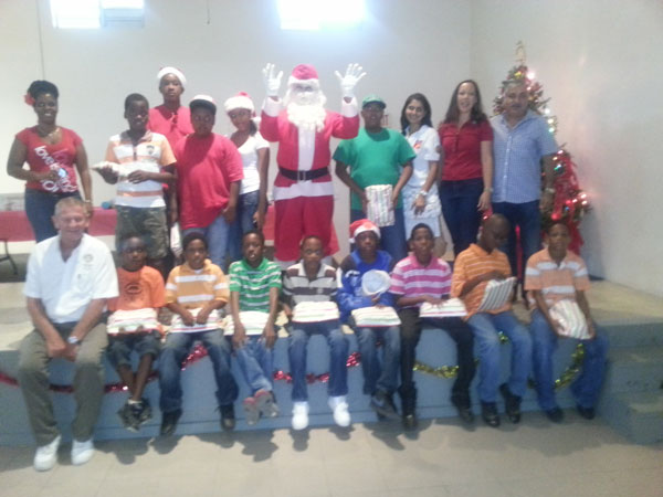 rotaryhostschildrensxmaspartyindq11122012