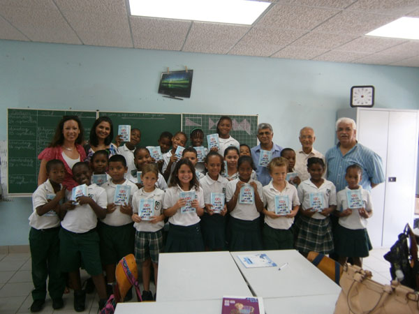 rotarysxmdistributesdictionaries28092012