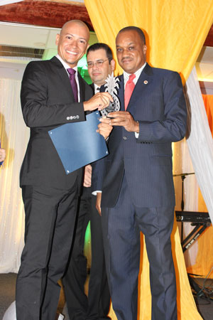 rtuittpresentscrystalpineappleenvironmentalawardtonf02122012