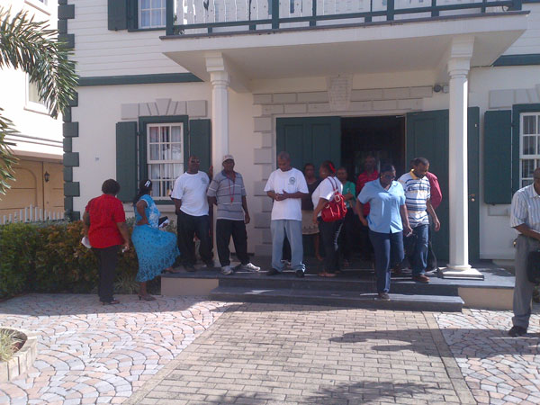 sbrmcworkersatthecourthouse31082012