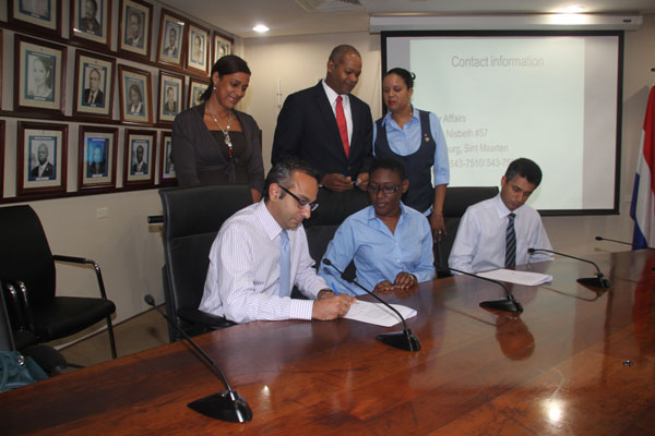 seipartnershipagreementsigning25042012