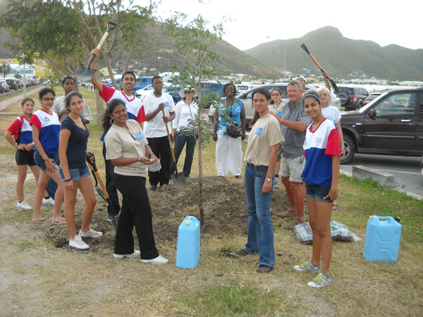 simarcstudentsplanttrees22032012