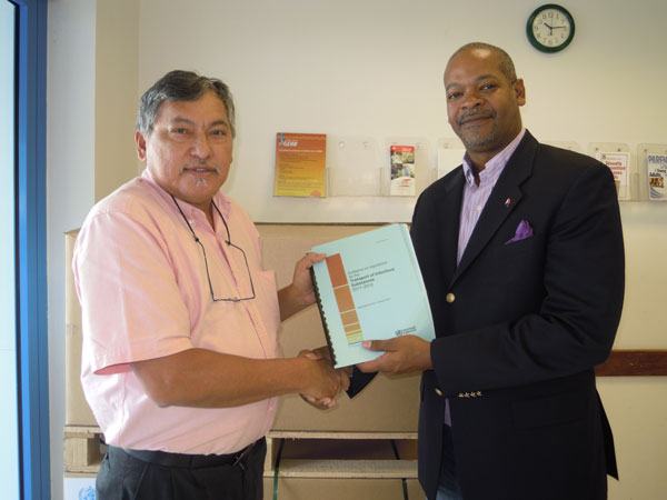 slsreceiveslabsuppliesfromcarec18122012