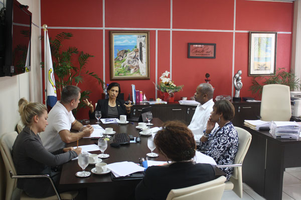swescotwilliamsmeetswithhivsteeringcommittee30082012