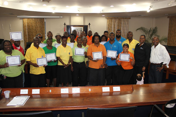 taxidriversreceivecertificates30092012