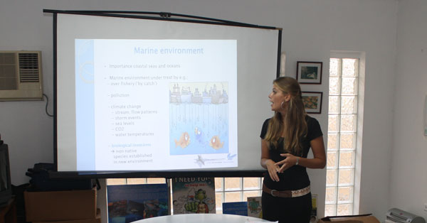 tinekevanbusselgivespresentationonlionfishinsxm05072012
