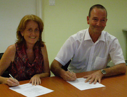 usmpresidentandhanzeuniversityofficialsignmou14032012