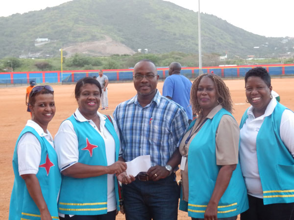 chuchubifoundationdonatestosxmlittleleaguefoundation05072013