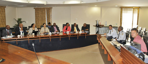 commeetswithpoliceforcemanagement19022013