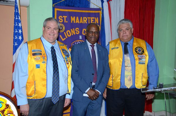 dennisrichardsoninductedashonorarylionsclubmember13112013