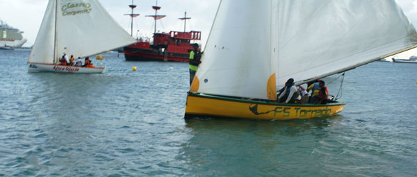 f5tornadowinssxmdaytraditionalboatrace12112013