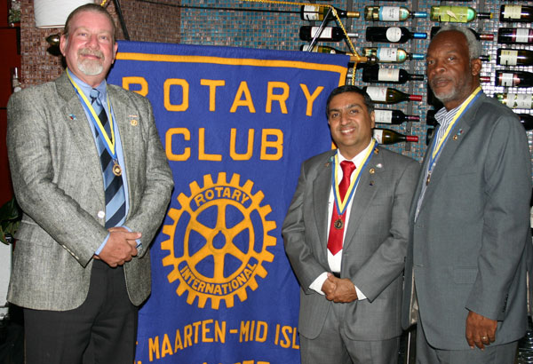 jayhaviserrameshmanekandcarlhousen16072013