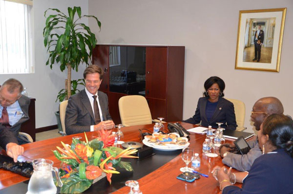 markruttemeetswithsxmparliamentfactionleaders23072013