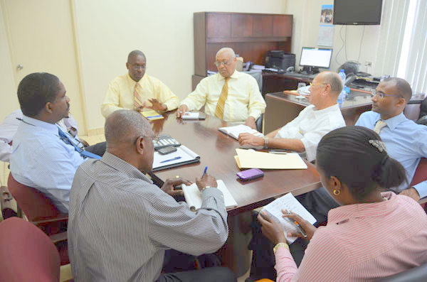mauricelakemeetswithgebeshareholders08072013