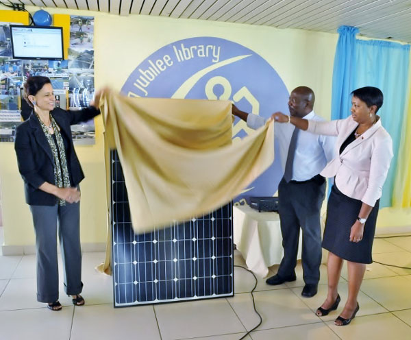 ministersunveilingsolarpanel15032013