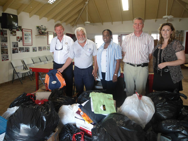 rotarymidisledonatestoredcrossforfirevictims18102013