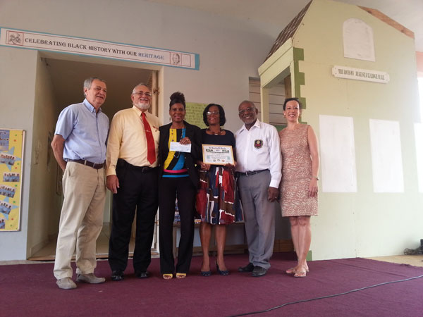 rotarysxmdonatestomacschool07032013