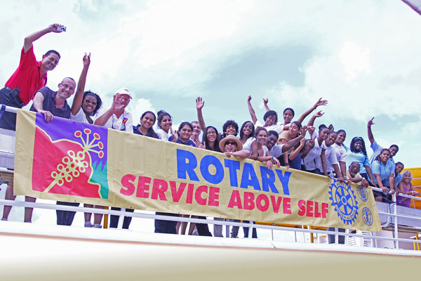 rotarysxmseniorslagooncruise20102013