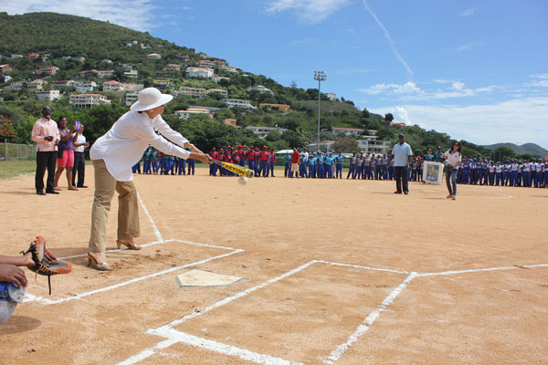 swescotwilliamsgivesopeningswingatlittleleaguetournament21102013