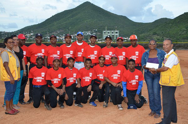 sxmlionsclubdonatestosxmlittleleaguefoundation26062013