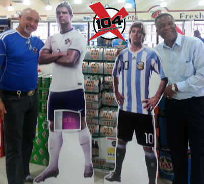 daveforsytheandeltonrichardsonpromotingsoccerinthepark18062014