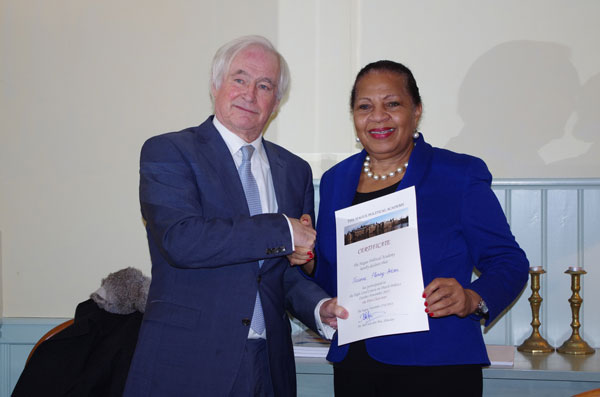 josianneflemingartsenreceivescertificate13012014