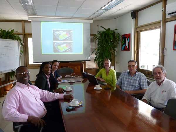 mauricelakereceivespresentationfromsmmconexpansionplans29012014
