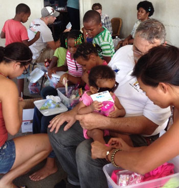 usfoldonateschristmasgiftstosiloamgroup02012014