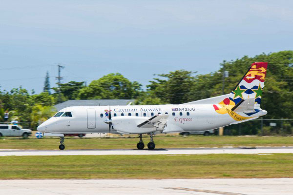 caymanairways29032017