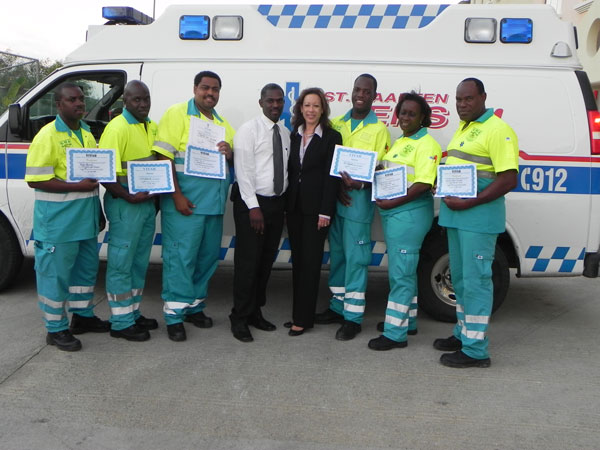 ambulancestaffandbuncamper26112010