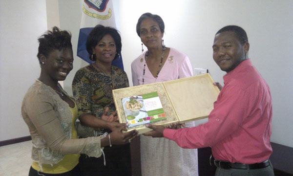 bfcpresentsgifttoperidot03072011