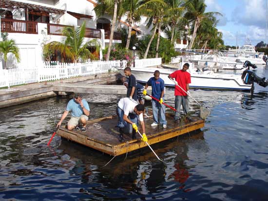 epic-st._maarten_pride_lagoon_clean-up_07-02-09_2