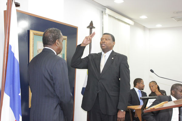 lloyd05102010