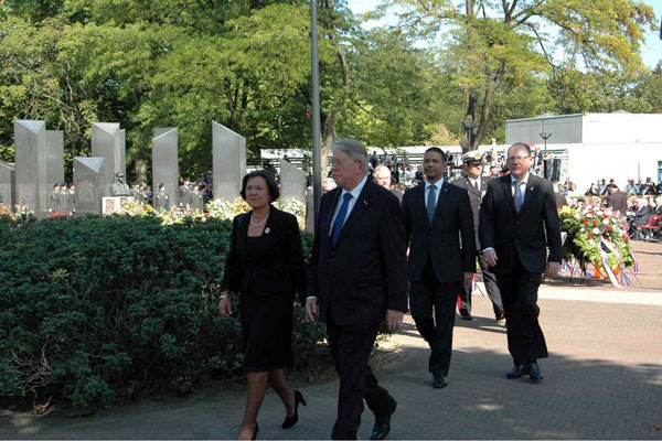 mvogesatroermondmemorialceremony08092011