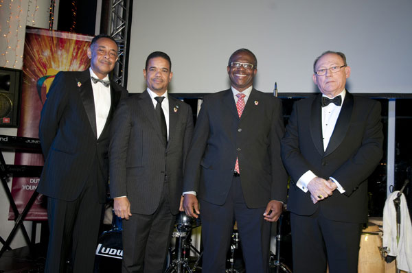 mvogesattendsocangalaevent05122011
