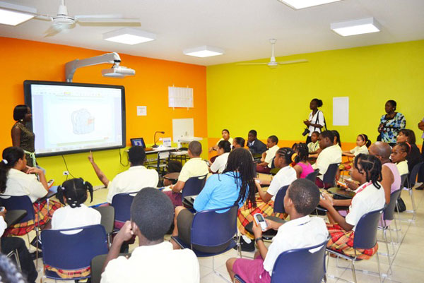 pjiaedonatestooranjeschool04122011