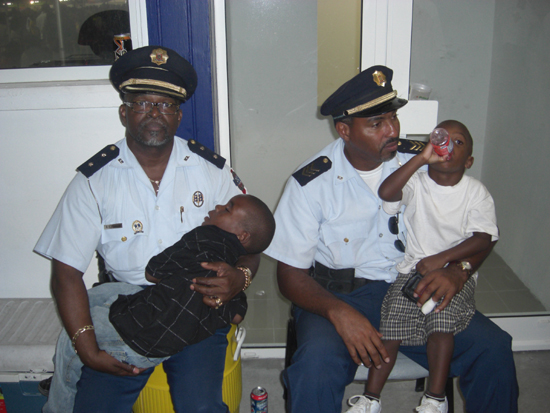 policebabysitting1
